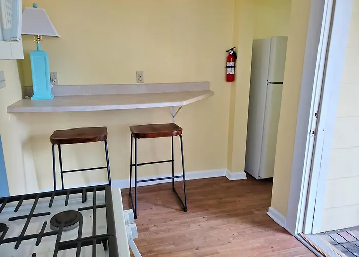 208 5 Yellow 1st Unit * Ocean City