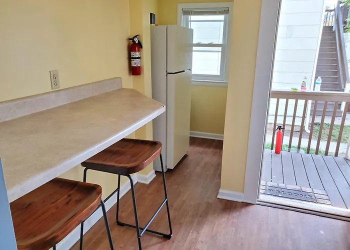208 5 Yellow 1st Unit * Ocean City