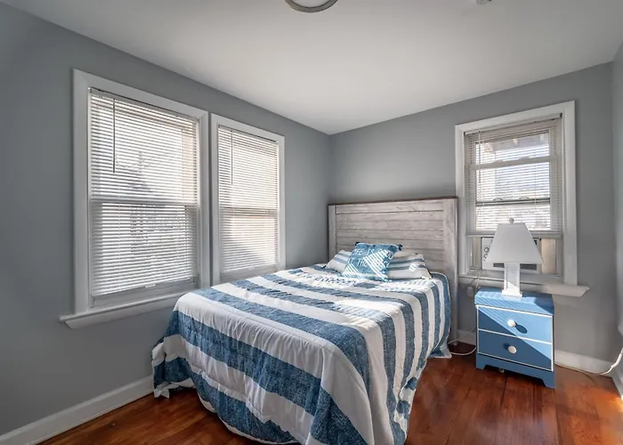 208 5 Yellow 1st Unit Apartamento